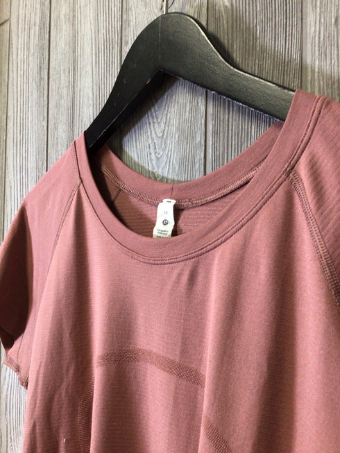 lululemon Swiftly Tech T-shirt Size 12